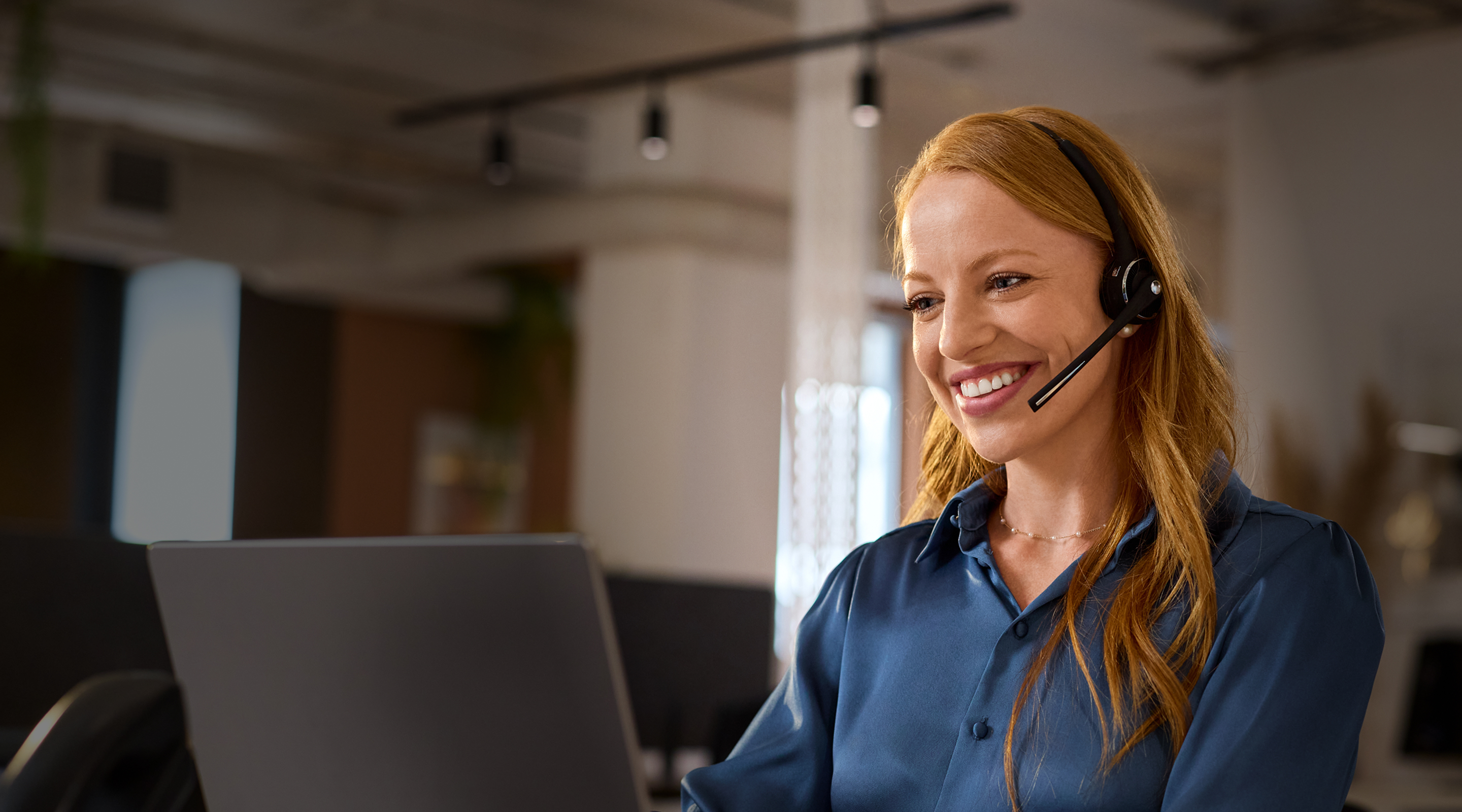 young-female-legal-assistant-answering-client-calls