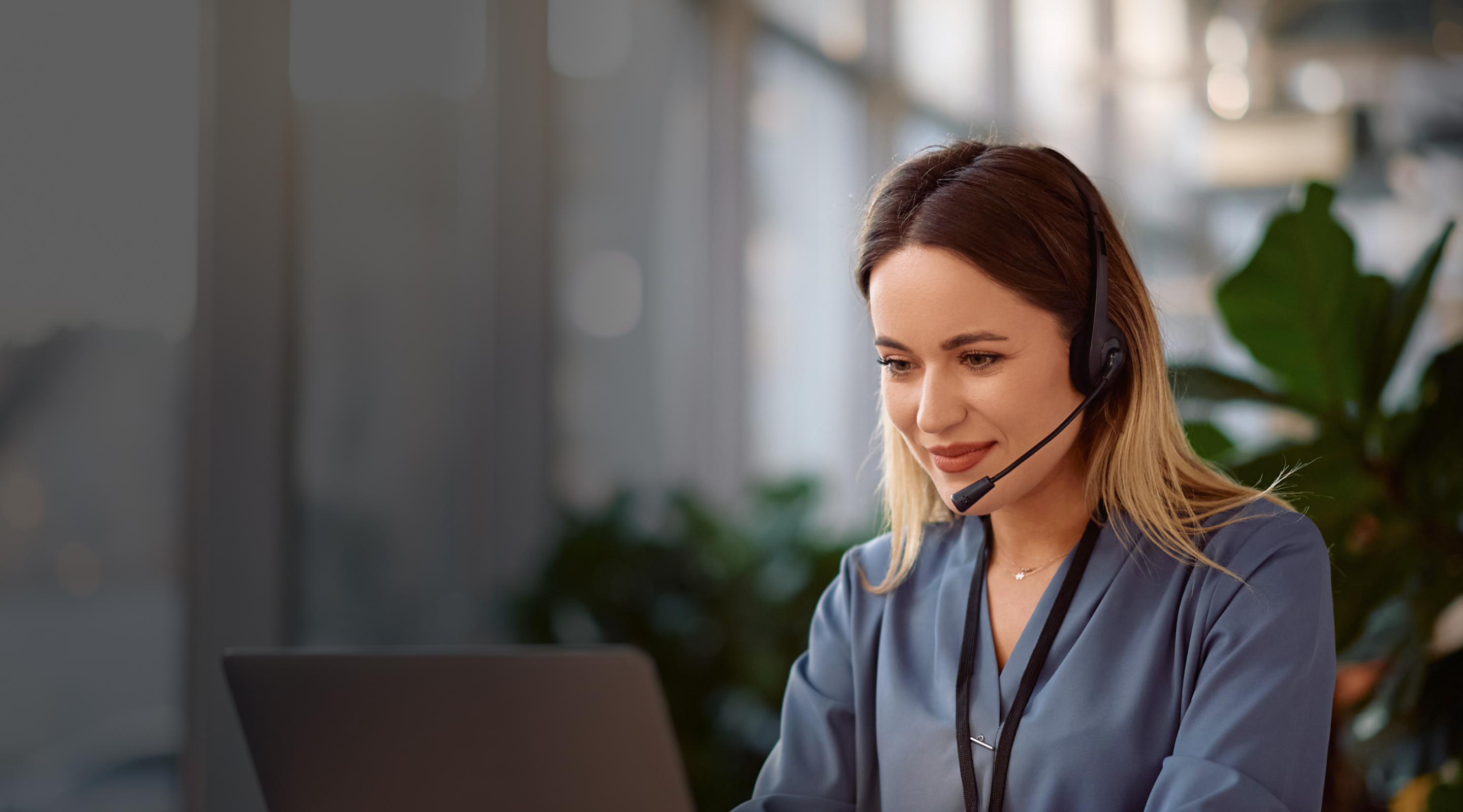 female-answering-agent-handling-law-firm-inquiries