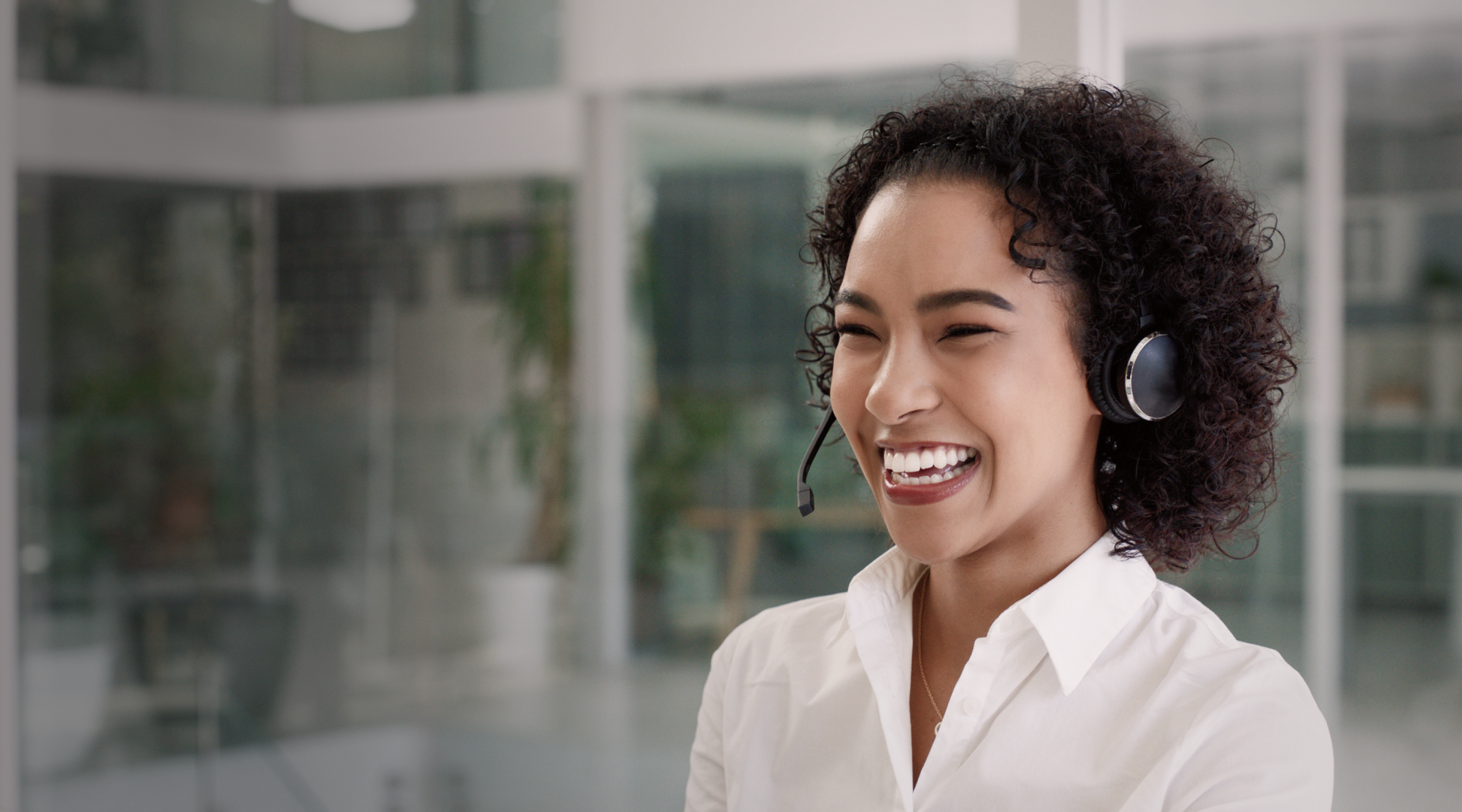 live-legal-receptionist-answering-call